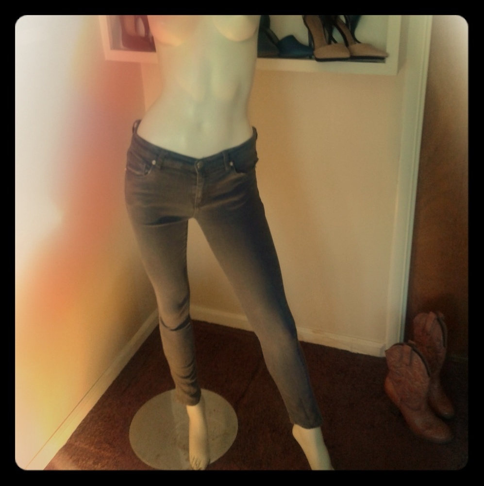 Gray skinny jeans